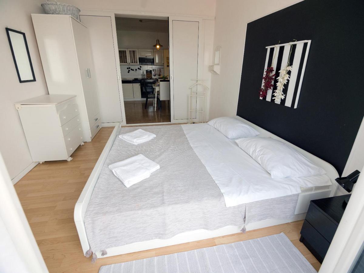 Apartment Eneja Раб Экстерьер фото