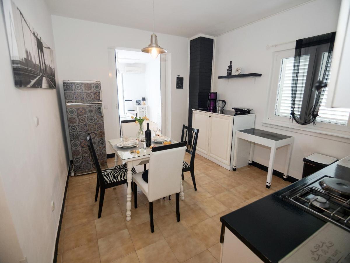Apartment Eneja Раб Экстерьер фото